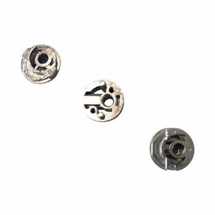 Kovové diely s nerovnou hrúbkou steny