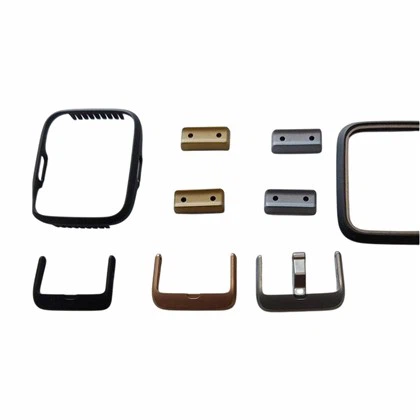 Formované kovové formovanie